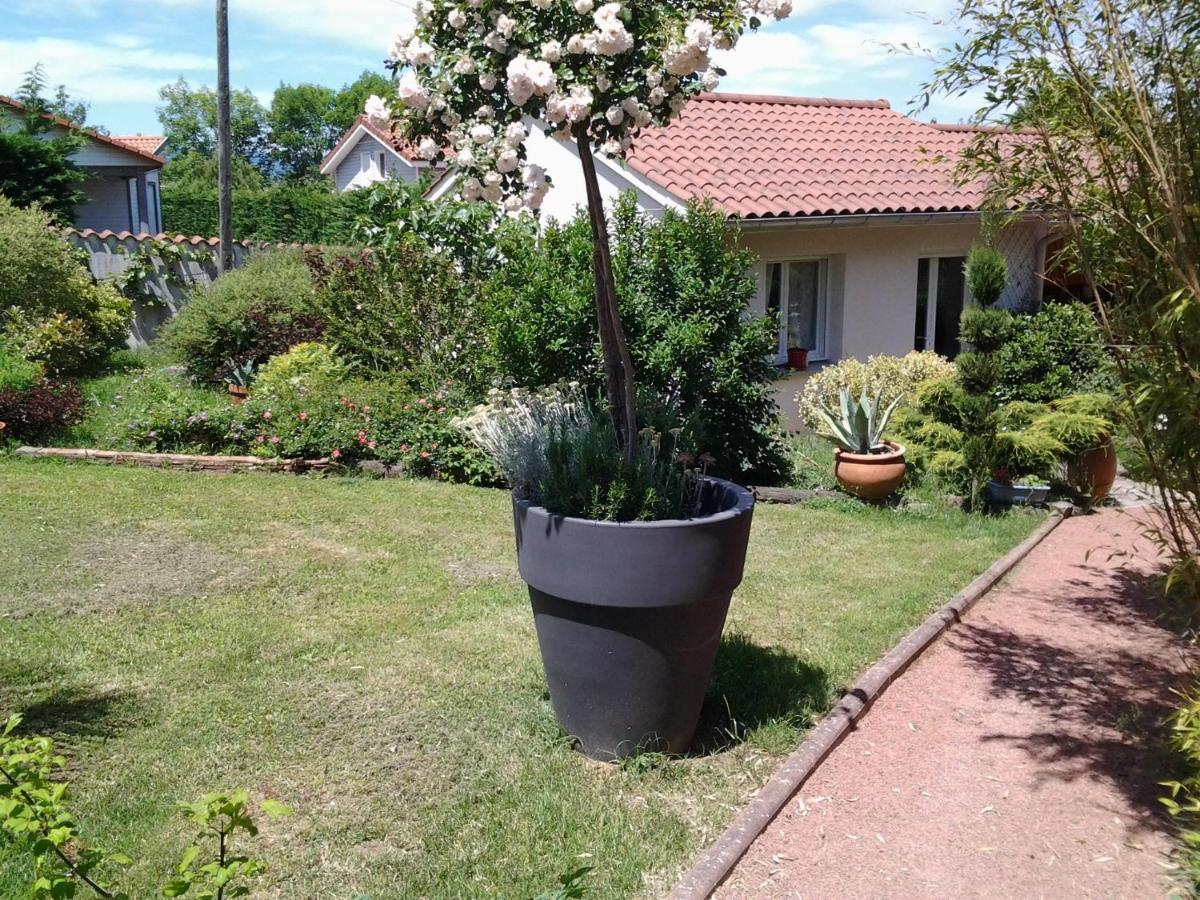 Saint-Georges-Haute-VilleErable Pourpre住宿加早餐旅馆 外观 照片