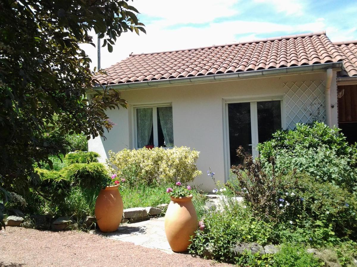 Saint-Georges-Haute-VilleErable Pourpre住宿加早餐旅馆 外观 照片